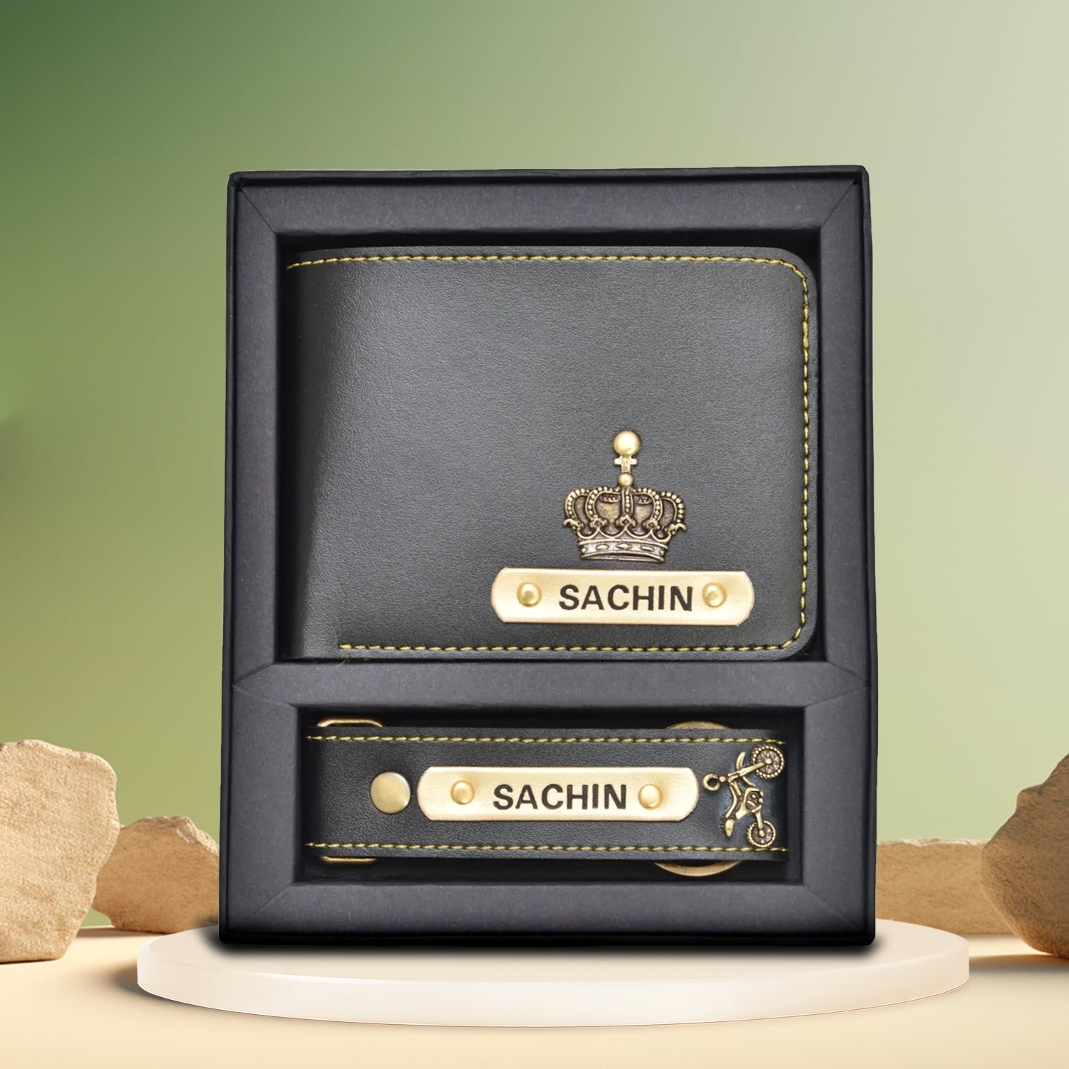 Personalized Men's Leather Wallet & Keychain with Name & Charm.