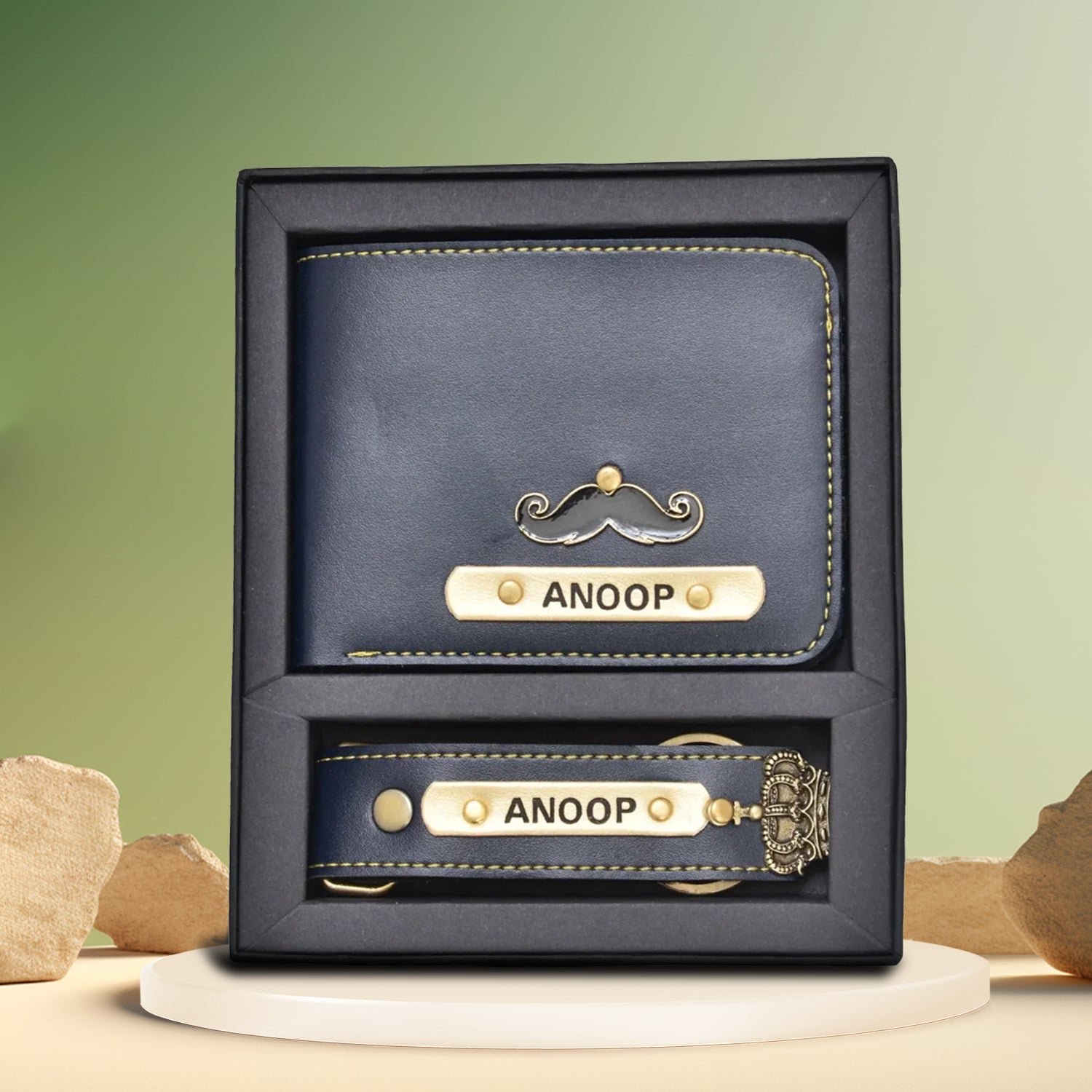 Personalized Men's Leather Wallet & Keychain with Name & Charm.