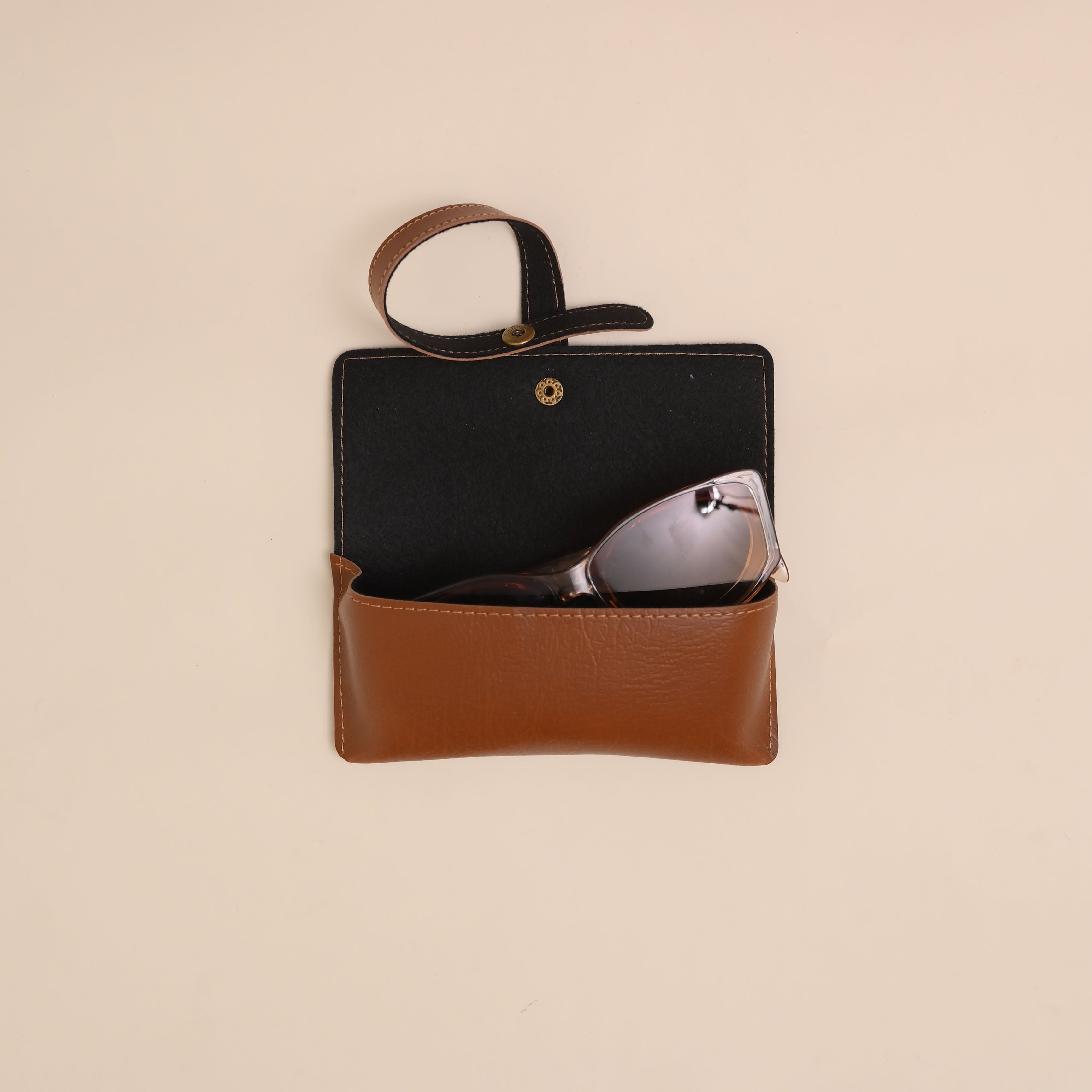 Personalized Tan Eyewear Case – Custom Goggle Case with Name Engraving